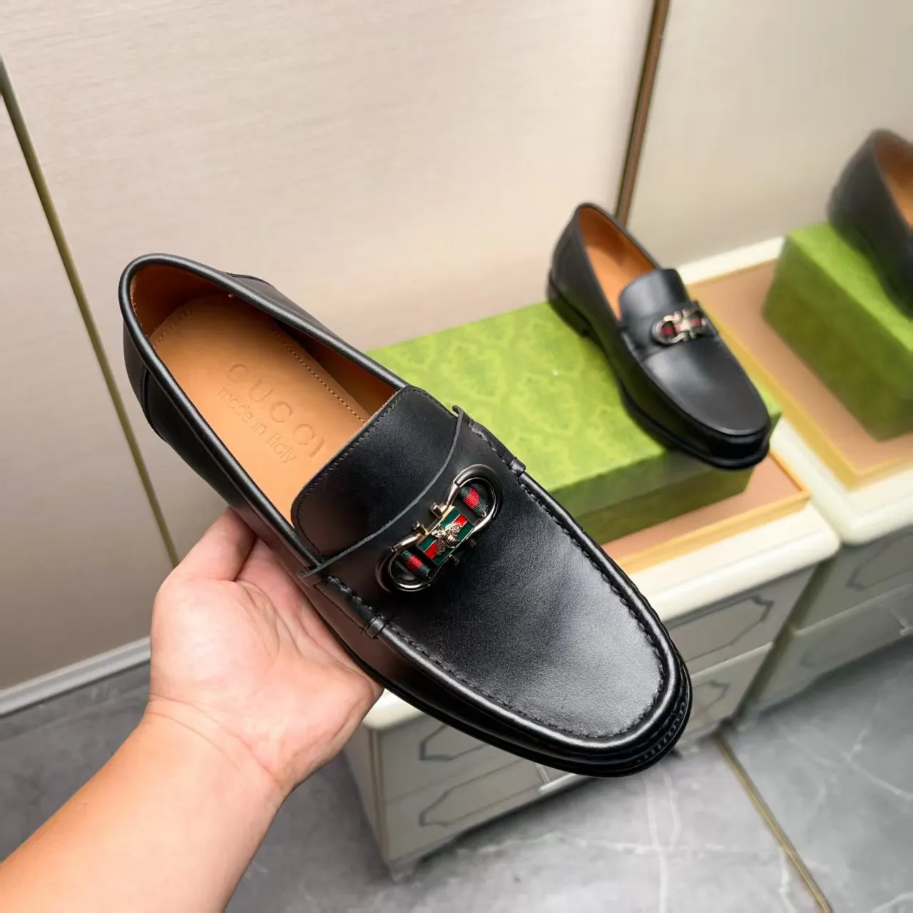 Men's men's shoes 💰460 🆘【GUCCI】Gucci ·🐂里· Hot-selling pea shoes top brand luxury, top quality, the latest fashion pea shoes.. The upper is made of original first-layer cowhide. (Full first-layer water-dyed 🐂 leather·inner). The original stylish and stylish soft rubber wear-resistant and non-slip outsole is light and comfortable on the foot, available in 3 colors! Matching code: 38-44 (customized at 45.46.47)